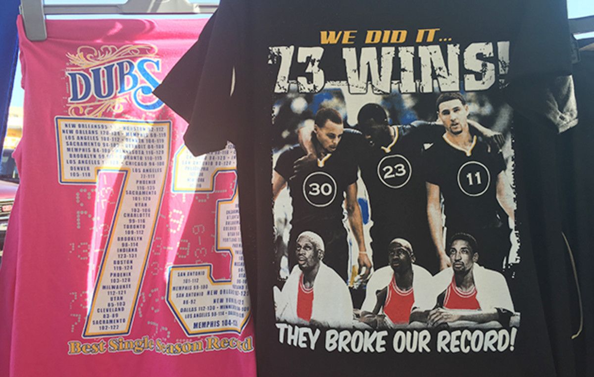nba-finals-cavs-warriors-t-shirts-oakland-oracle-arena.jpg