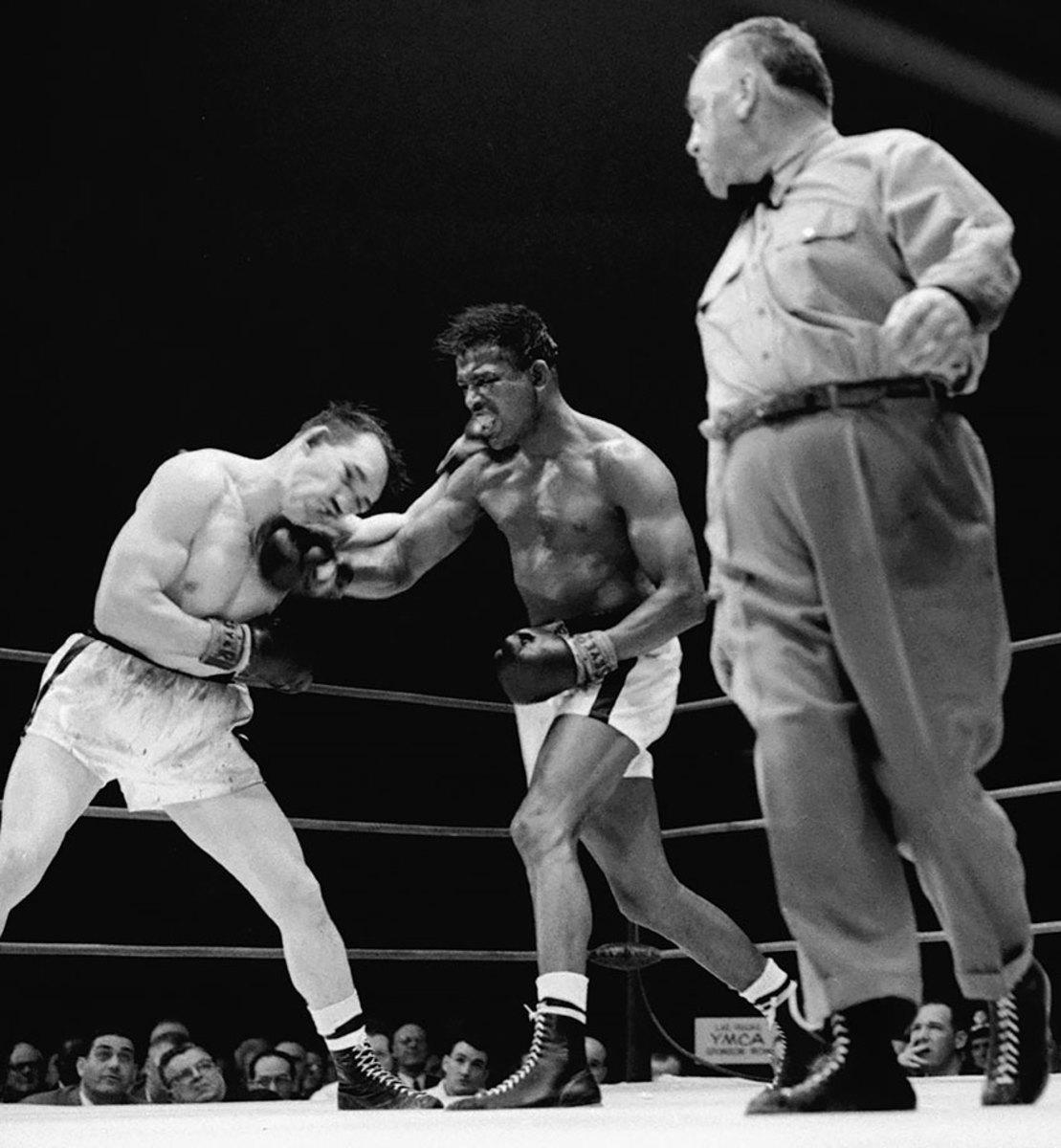 1961-0304-Sugar-Ray-Robinson-Gene-Fullmer-05830922.jpg