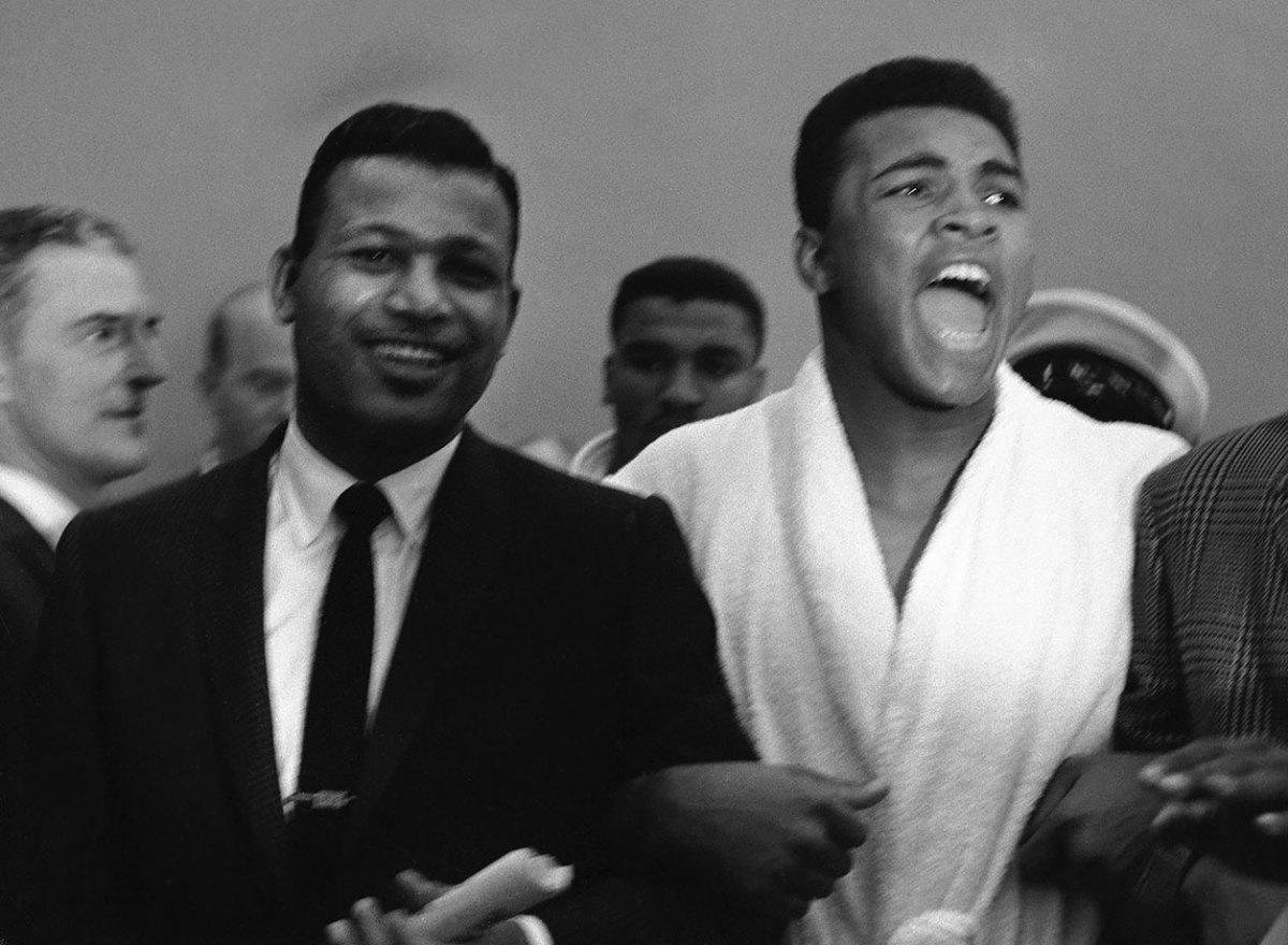 1964-0225-Sugar-Ray-Robinson-Cassius-Clay-Muhammad-Ali-016562914.jpg