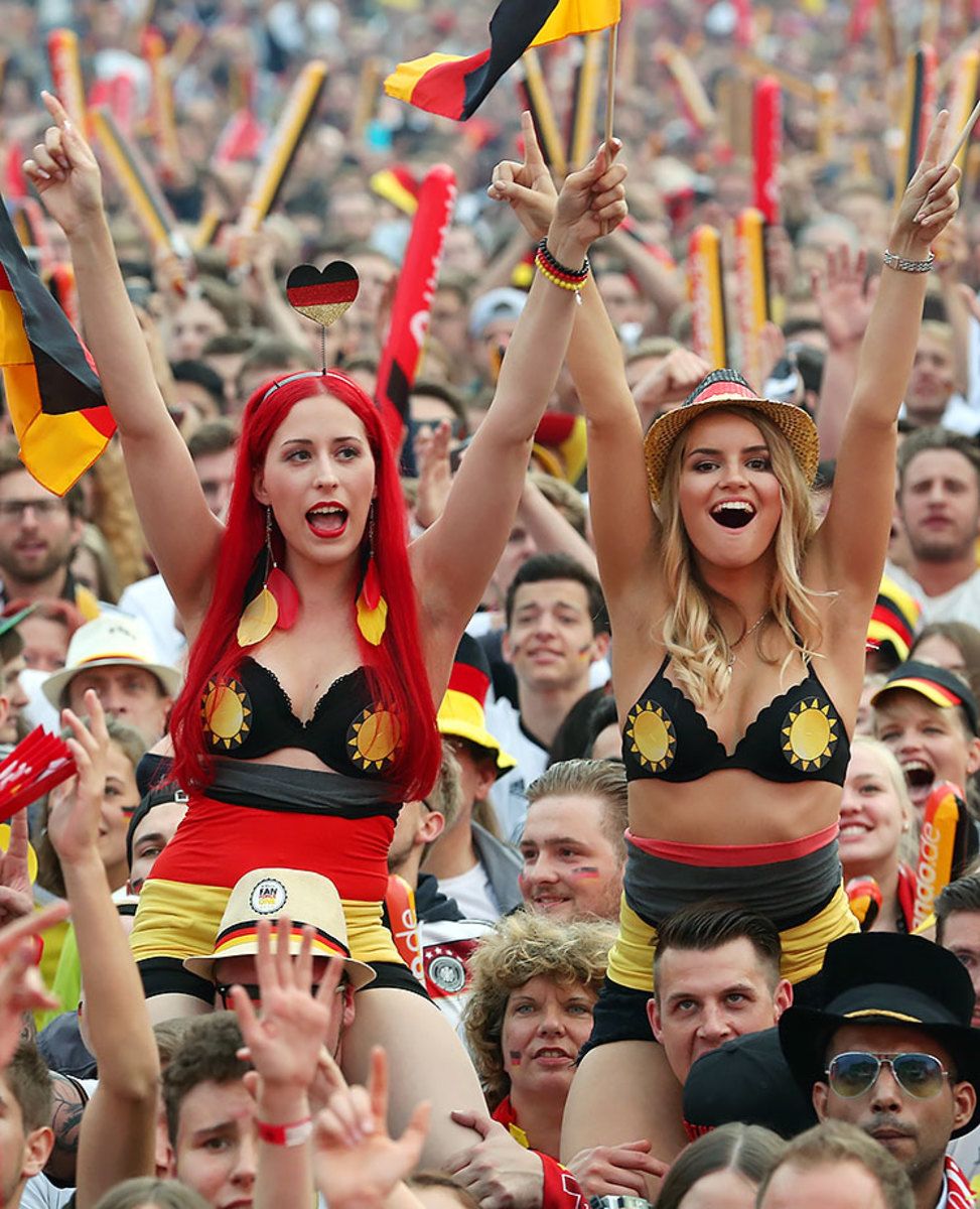 Germany-female-fans-GettyImages-540695074_master.jpg