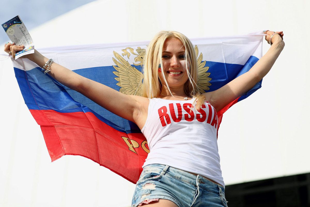 Russia-female-fan-GettyImages-539424880_master.jpg