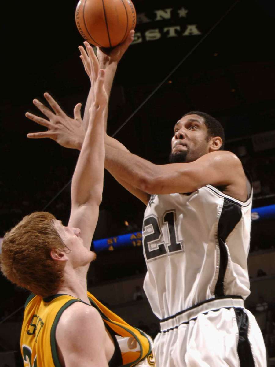 tim-duncan-robert-swift.jpg