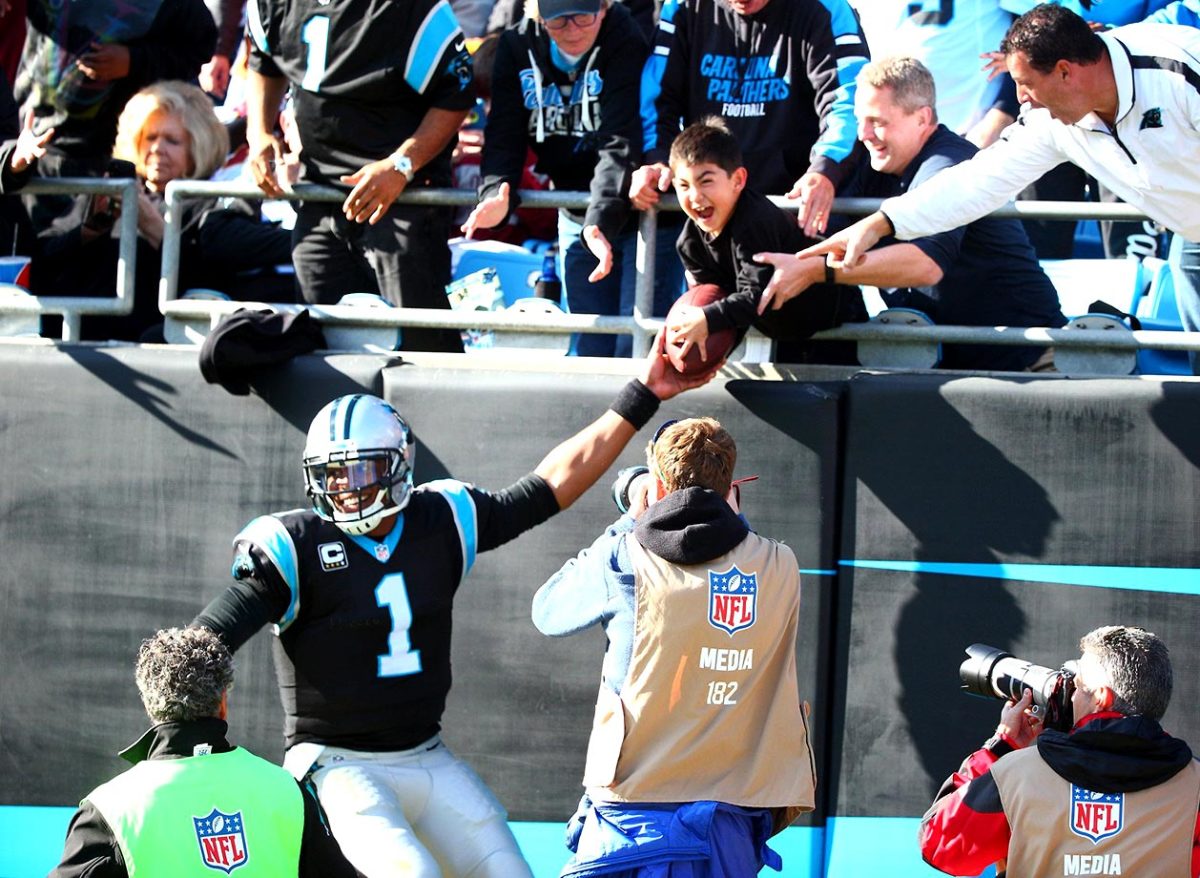 02-2015-cam-newton-X160158_TK1_2733_0.jpg