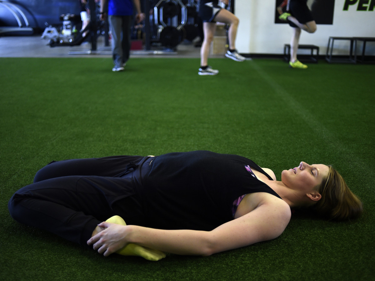 missy-franklin-training-stretch.jpg