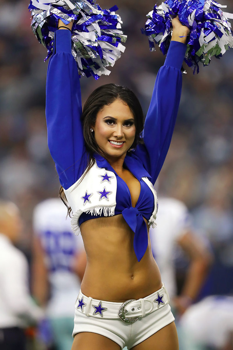Dallas-Cowboys-cheerleaders-624664686.jpg