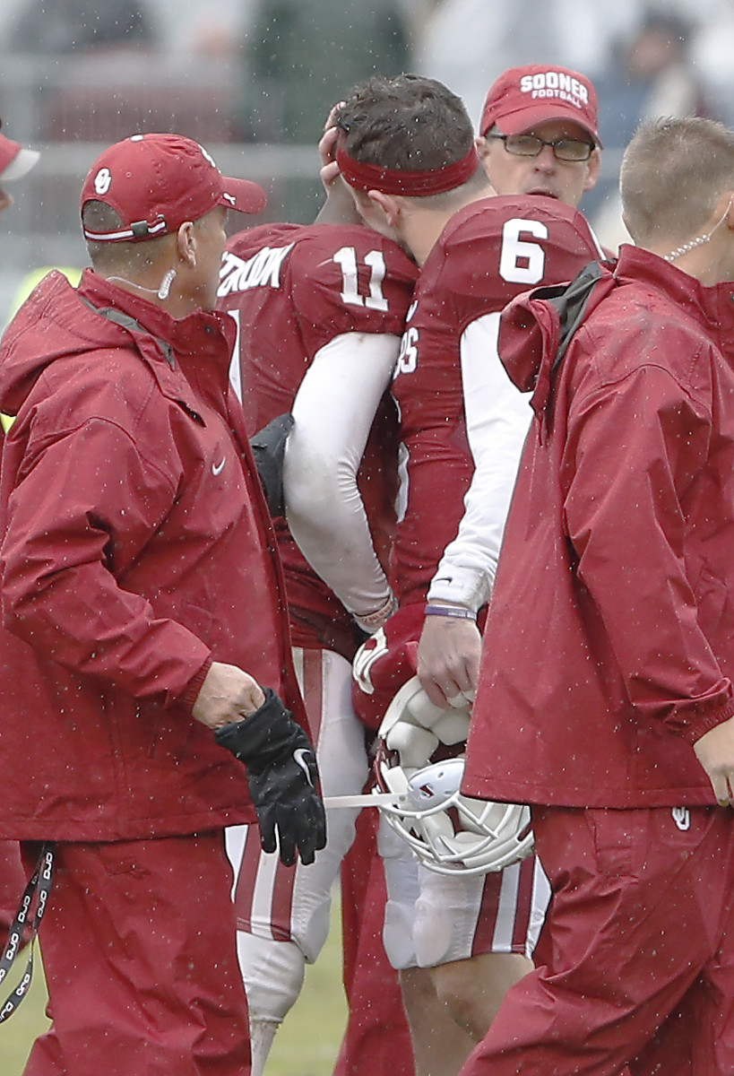 Oklahoma WR Westbrook leaves game after taking hard hit Sports