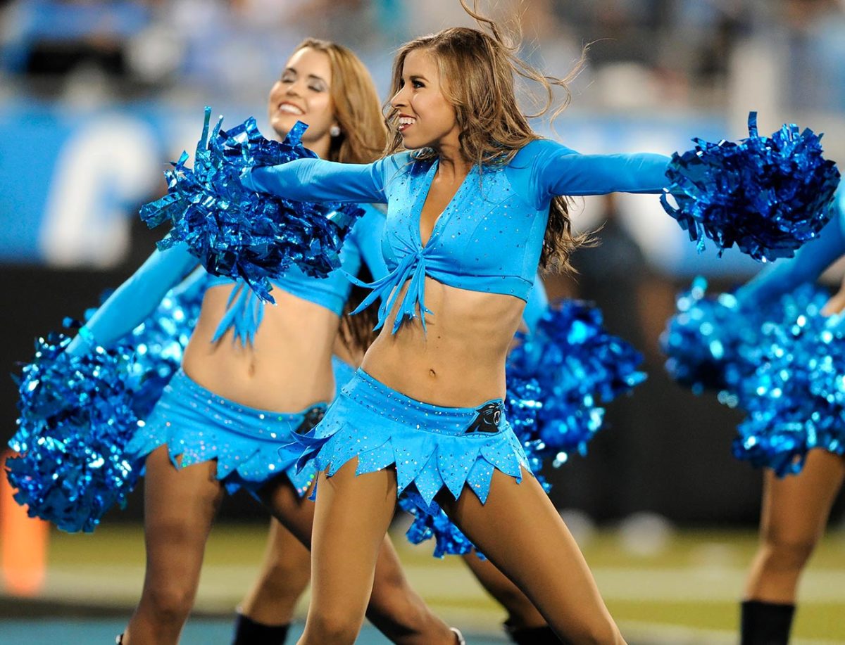 Carolina-Panthers-TopCats-cheerleaders-AP_16323116787670.jpg