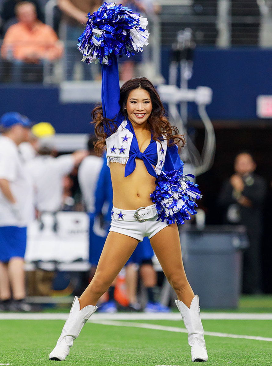 Dallas-Cowboys-cheerleaders-GettyImages-624731554_master.jpg