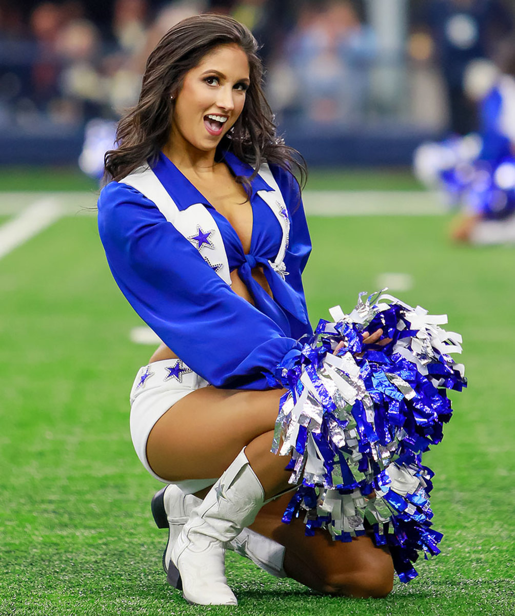 Dallas-Cowboys-cheerleaders-GettyImages-624955486_master.jpg