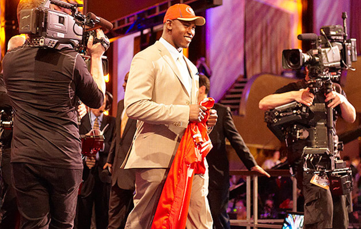 Smith (first round, seventh pick) was cut by the 49ers last August after his third DUI arrest since entering the league.