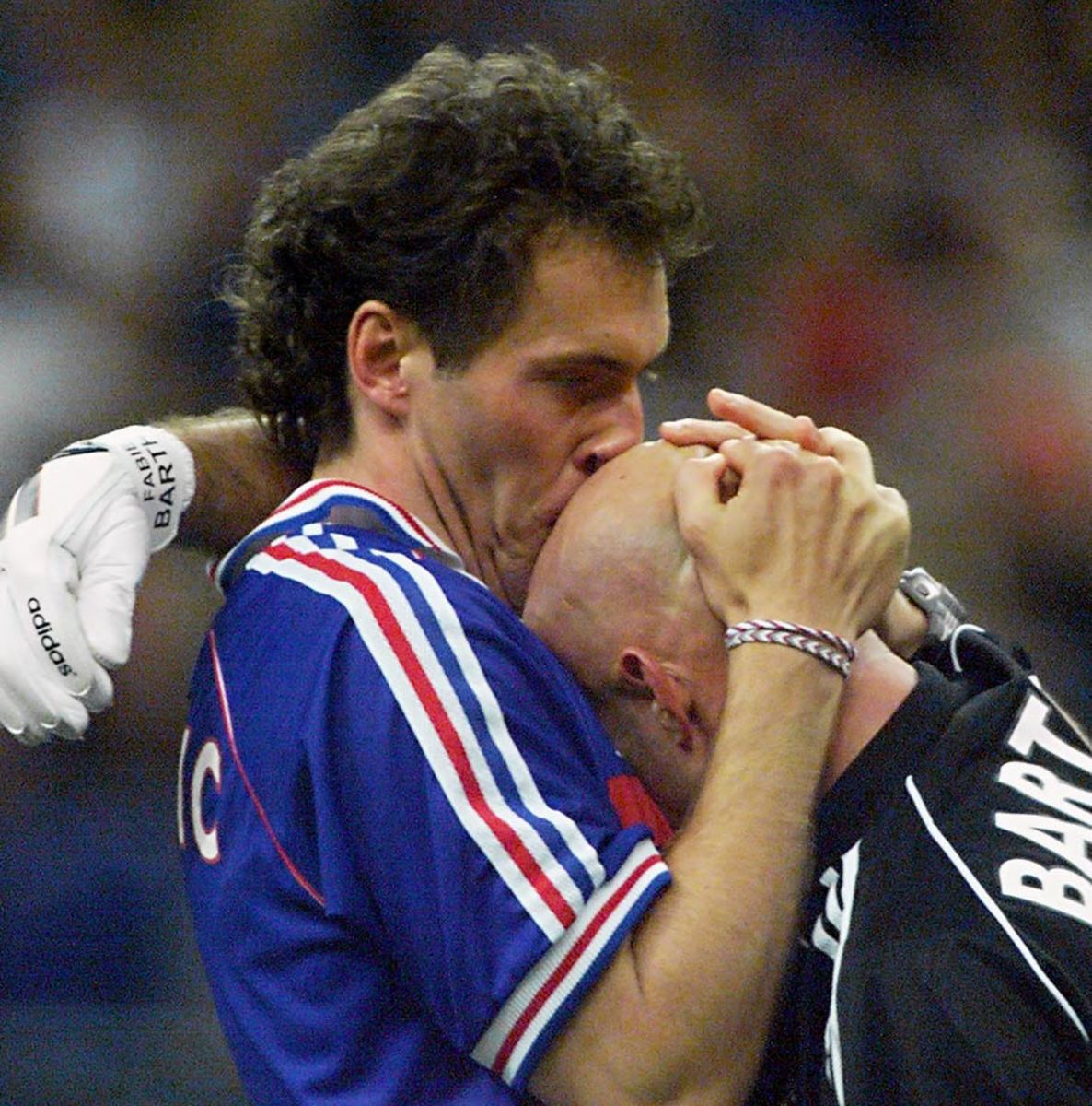 1998-0712-Laurent-Blanc-Fabien-Barthez-head-kiss.jpg