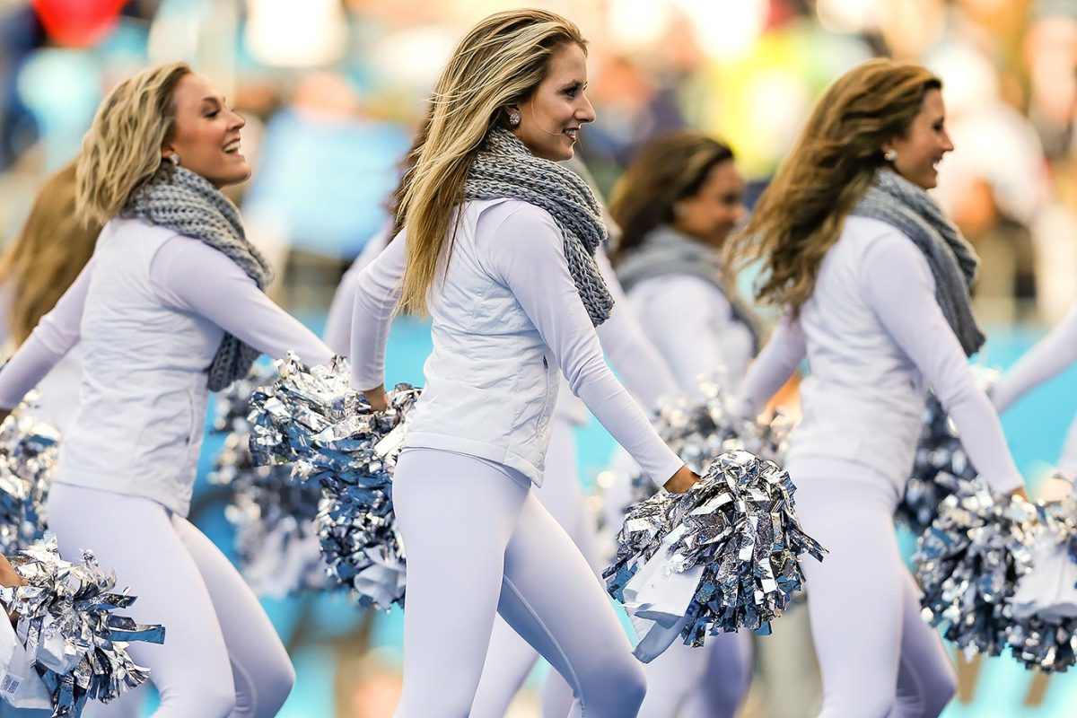 Carolina-Panthers-Topcats-cheerleaders-CDA160117646_Seattle_at_Carolina.jpg