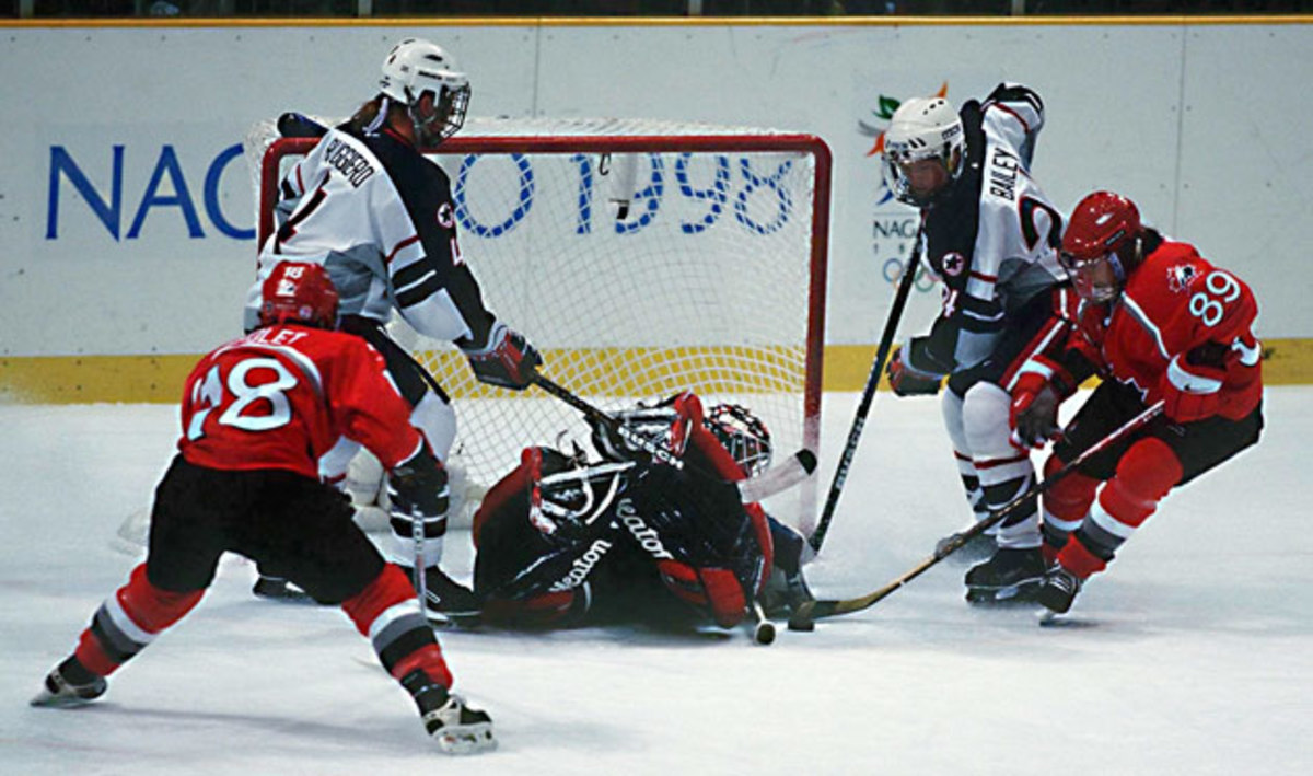 Manon-Rheaume-Bongarts-Olympics.jpg