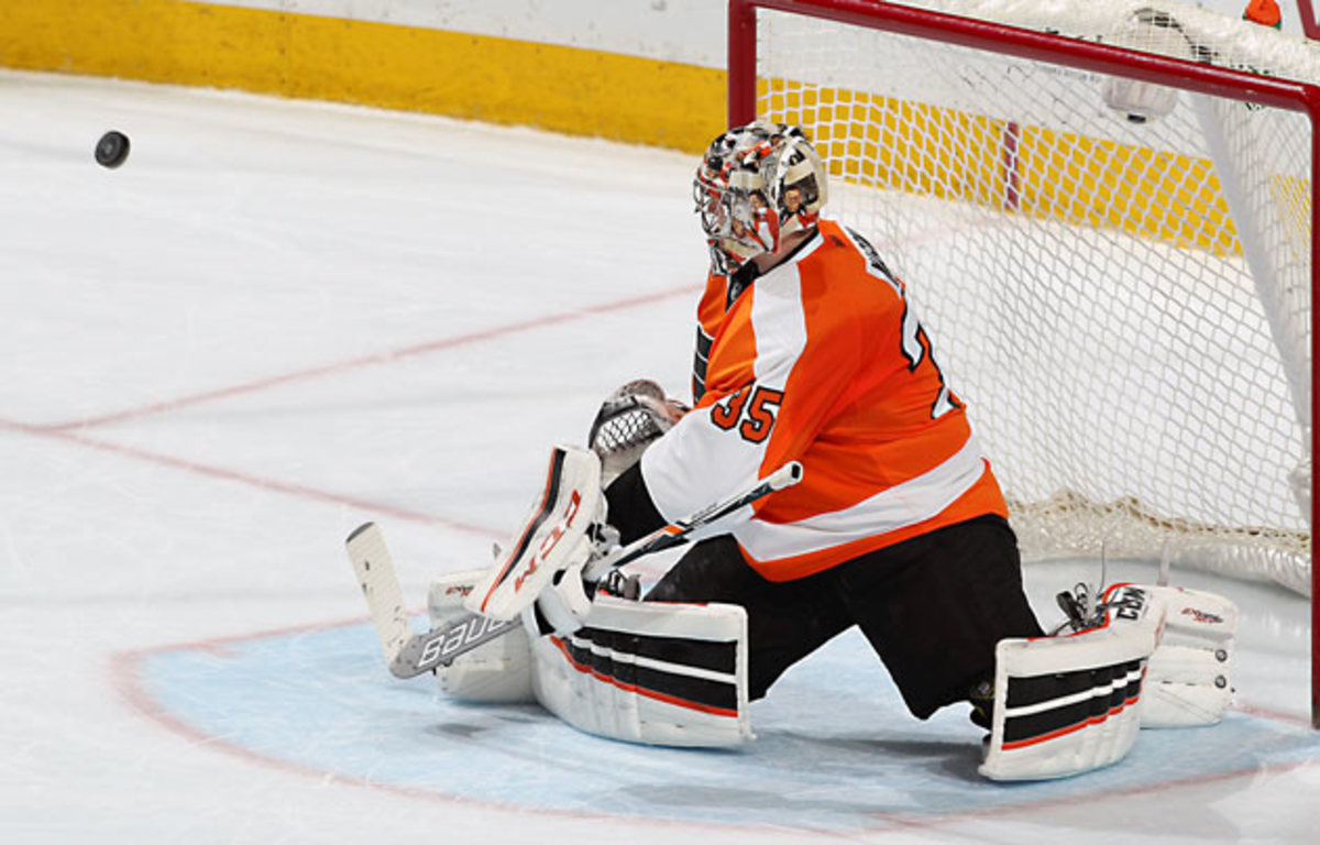 Devils' goalie Martin Brodeur tweaks leg pads and has won 4 of his