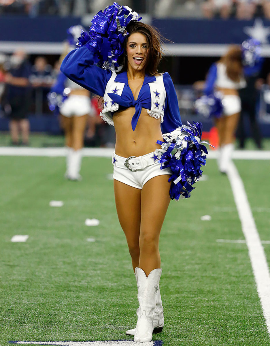 Dallas-Cowboys-cheerleaders-AP_754840802292.jpg