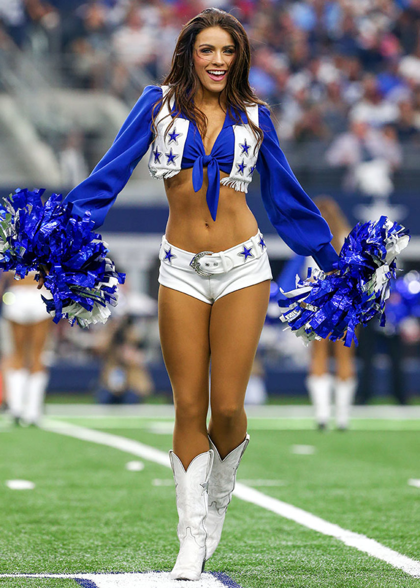 Dallas-Cowboys-cheerleaders-CEY1609112019_Giants_at_Cowboys.jpg