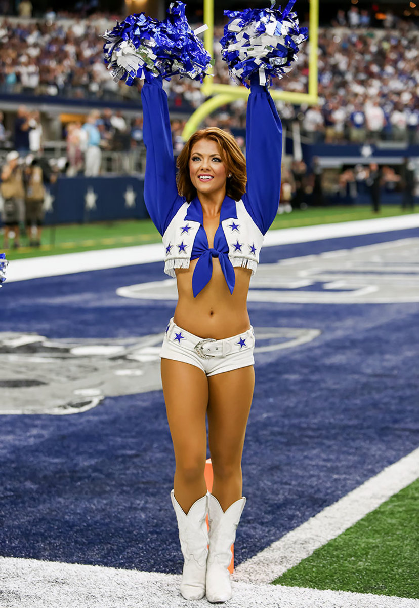 Dallas-Cowboys-cheerleaders-CEY160911060_Giants_at_Cowboys.jpg
