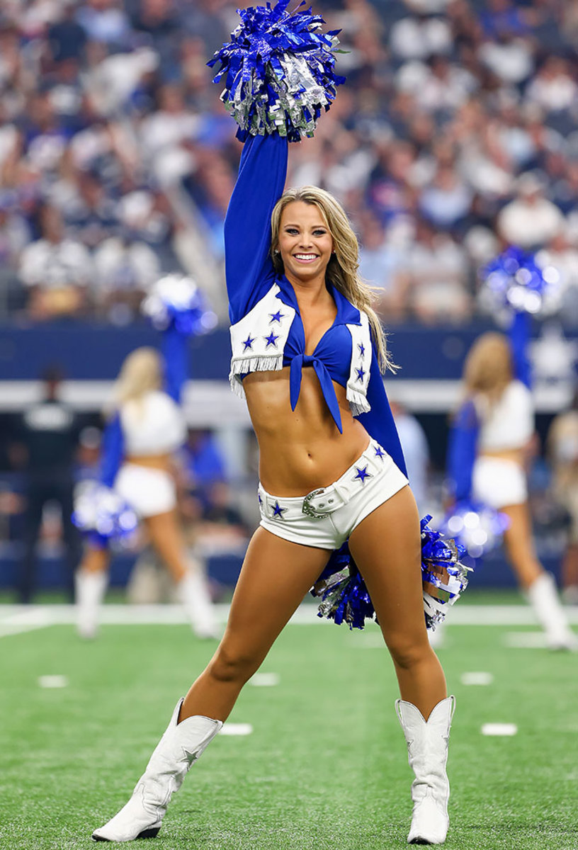 Dallas-Cowboys-cheerleaders-CEY1609111264_Giants_at_Cowboys.jpg