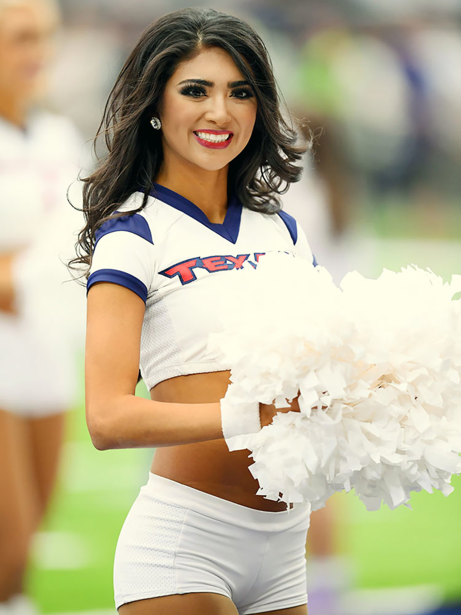 Houston-Texans-cheerleaders-SI540_TK2_0415.jpg