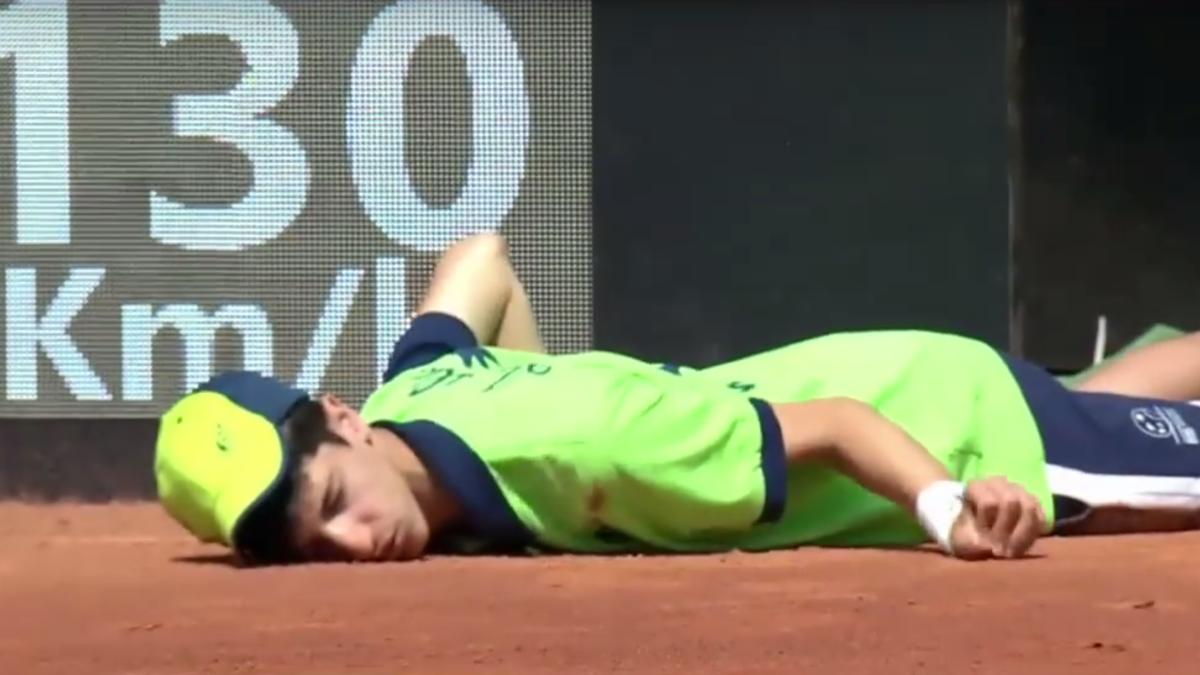 Venus Williams Ball boy passes out during Italian Open match Sports