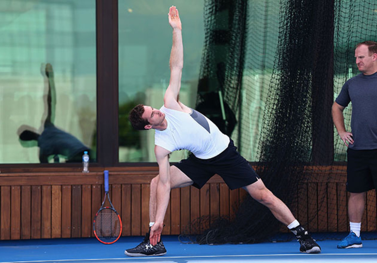 andy-murray-training-stretching-inline.jpg