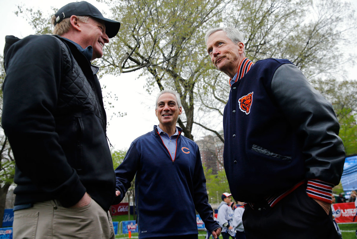 08-Chicago-Bears-chairman-George-McCaskey-Ram-Emanuel-Roger-Goodell.jpg