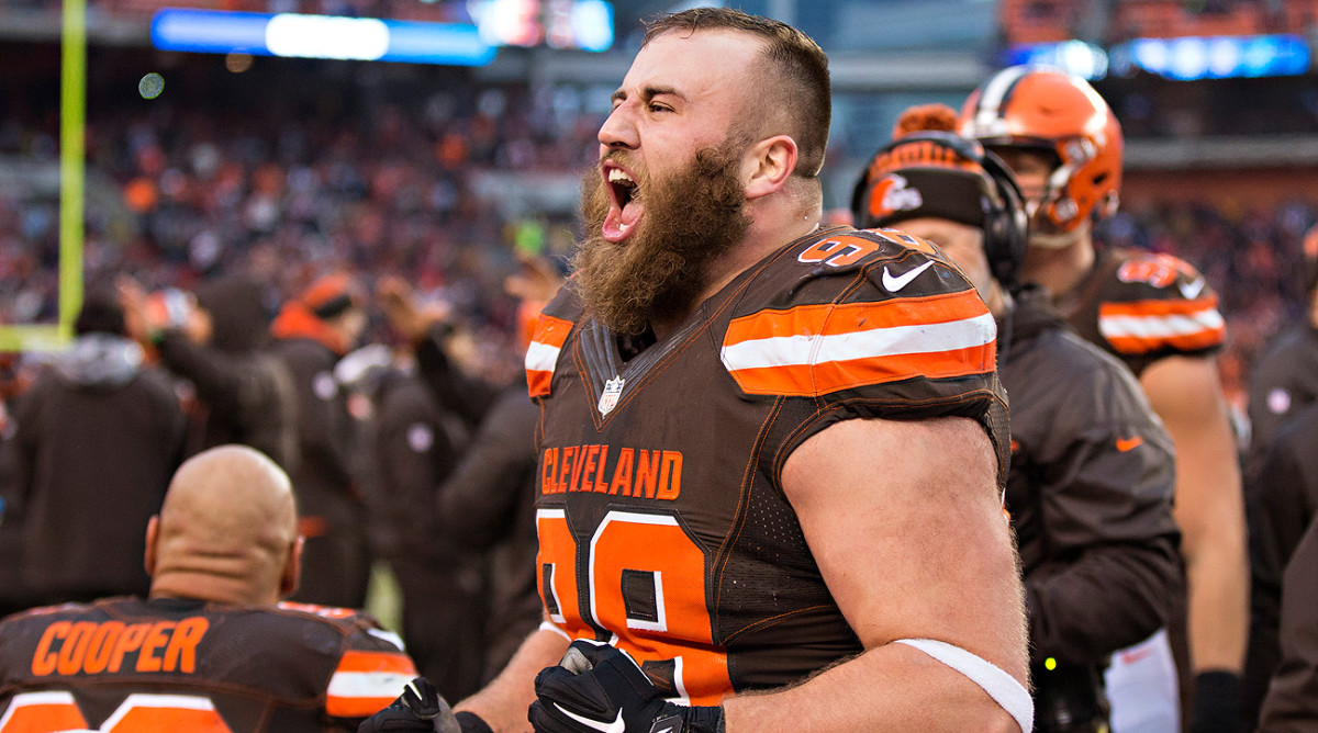 A blocked field goal by Jamie Meder, an undrafted player out of suburban Cleveland, helped assure the Browns wouldn’t go winless in 2016.