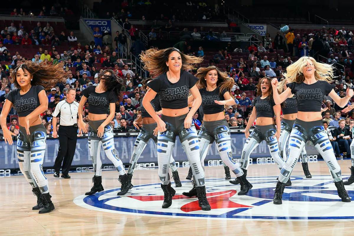 Philadelphia-76ers-Sixers-Dancers-GettyImages-501010502_master.jpg