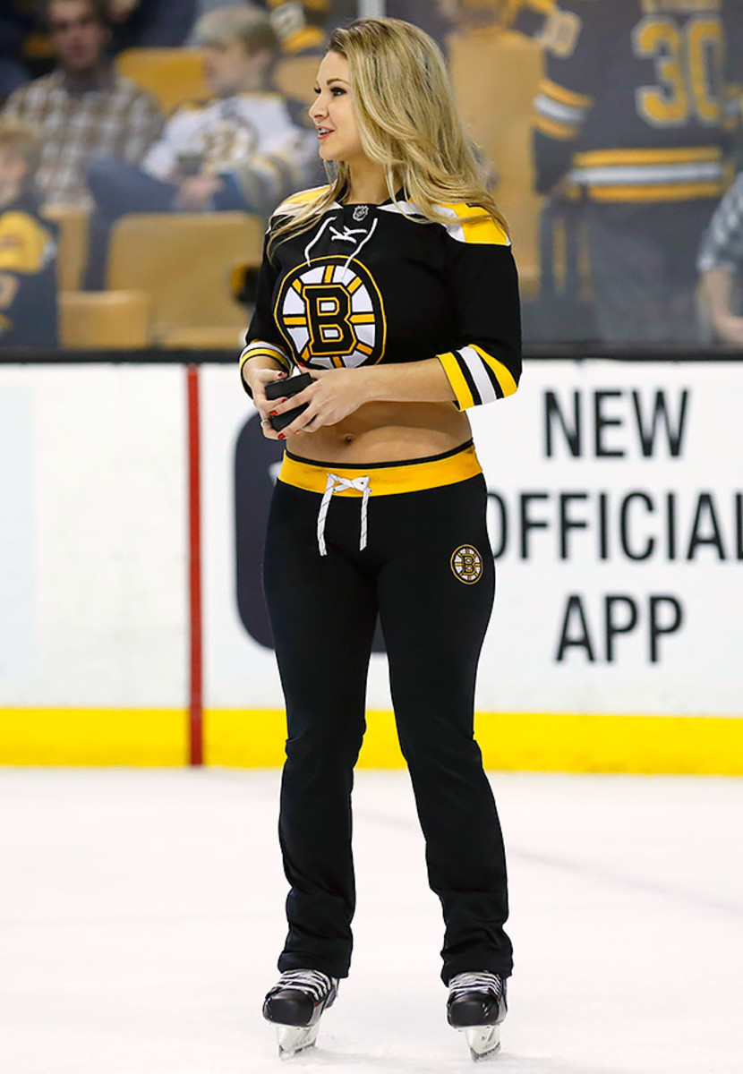 Boston-Bruins-Ice-Girls-482160209130_Kings_at_Bruins.jpg