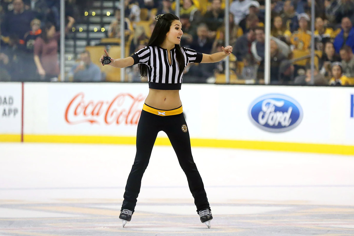 Boston-Bruins-Ice-Girls-482151112096_Avalanche_at_Bruins.jpg
