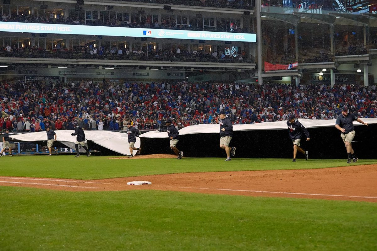 2016-1102-World-Series-rain-delay-SI598_TK7_04021.jpg