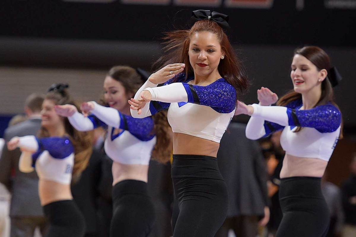 UNC-Asheville cheerleader.jpg