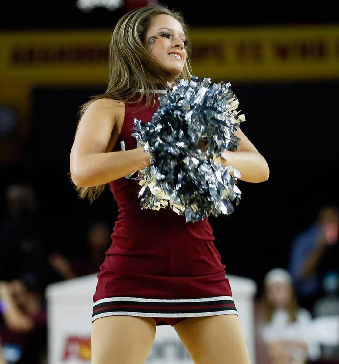 Arkansas-Little-Rock-cheerleader.jpg
