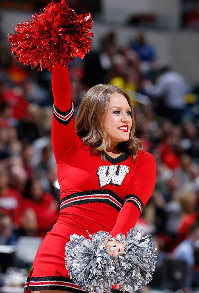 Wisconsin-cheerleader.jpg