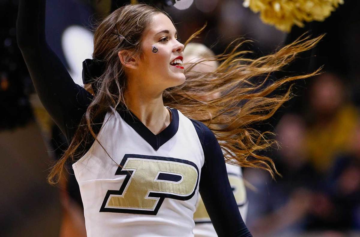 Purdue-Cheerleader.jpg