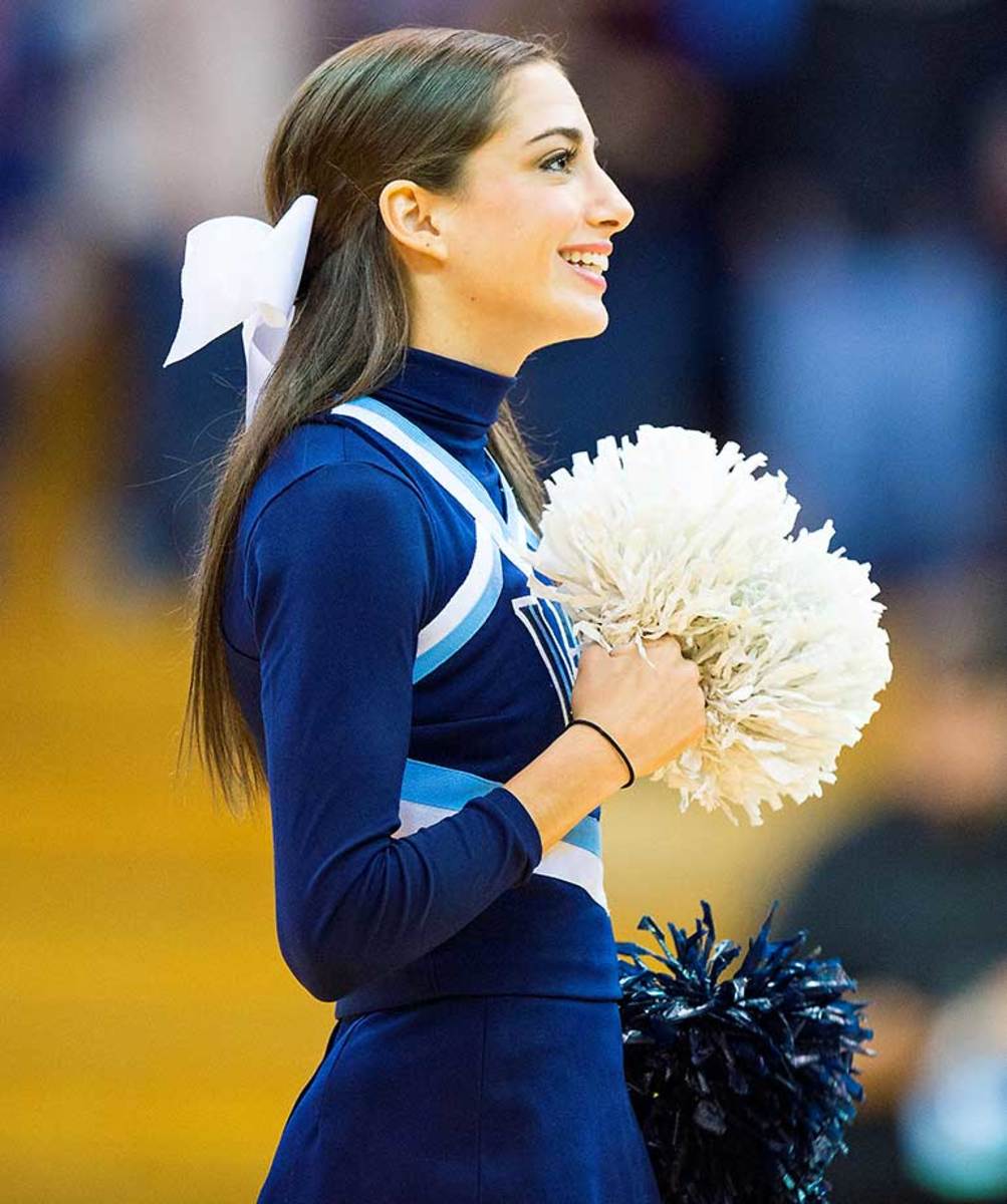 Villanova-cheerleader.jpg