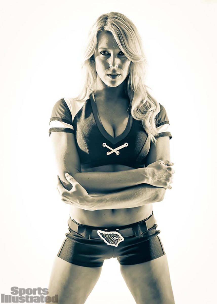 01-Heidi_Exclusive-YP5_6241.jpg