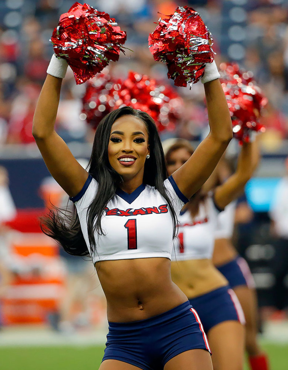 Houston-Texans-cheerleaders-AP_970412986364.jpg