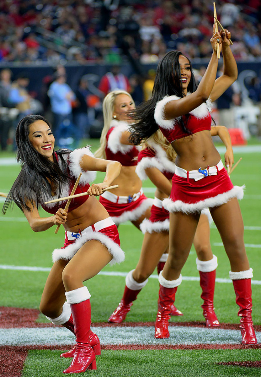 Houston-Texans-cheerleaders-AP_88784011106.jpg