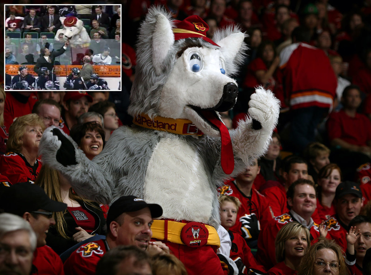 Calgary-Flames-mascot-Harvey-the-Hound-61CT4123-inset-Craig-MacTavish.jpg