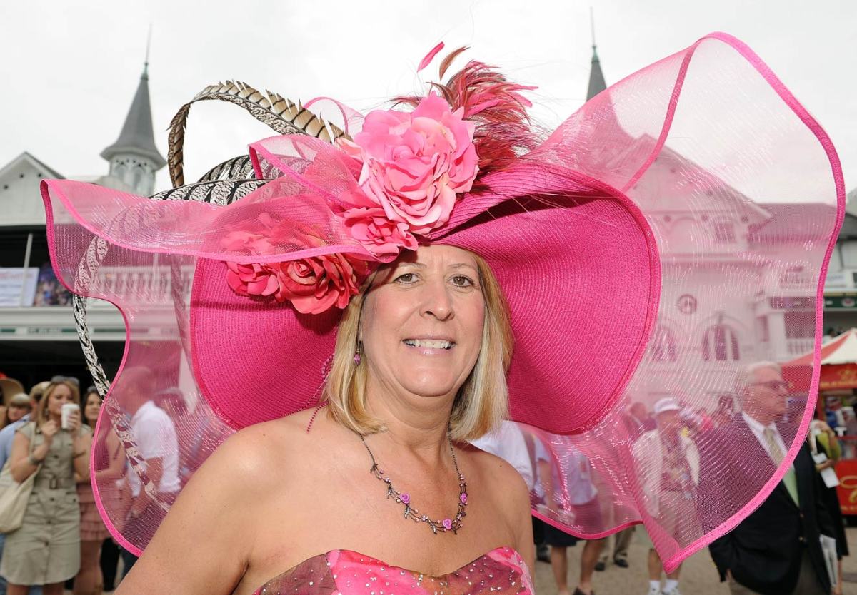 2011-Kentucky-Derby-fan-hat-113830708_master.jpg