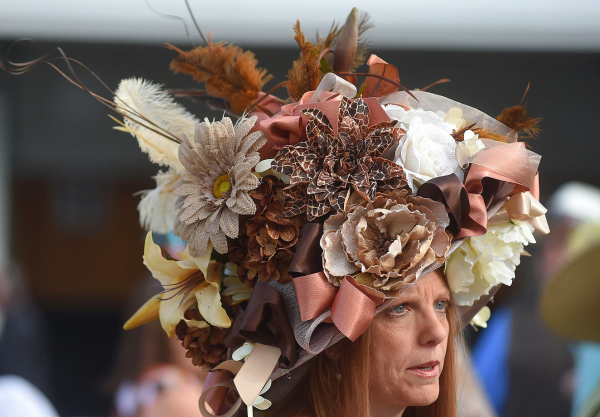 2014-Kentucky-Derby-fan-hat-487990219_master.jpg