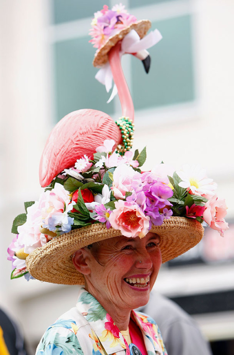 2008-Kentucky-Derby-fan-hat-80976482.jpg