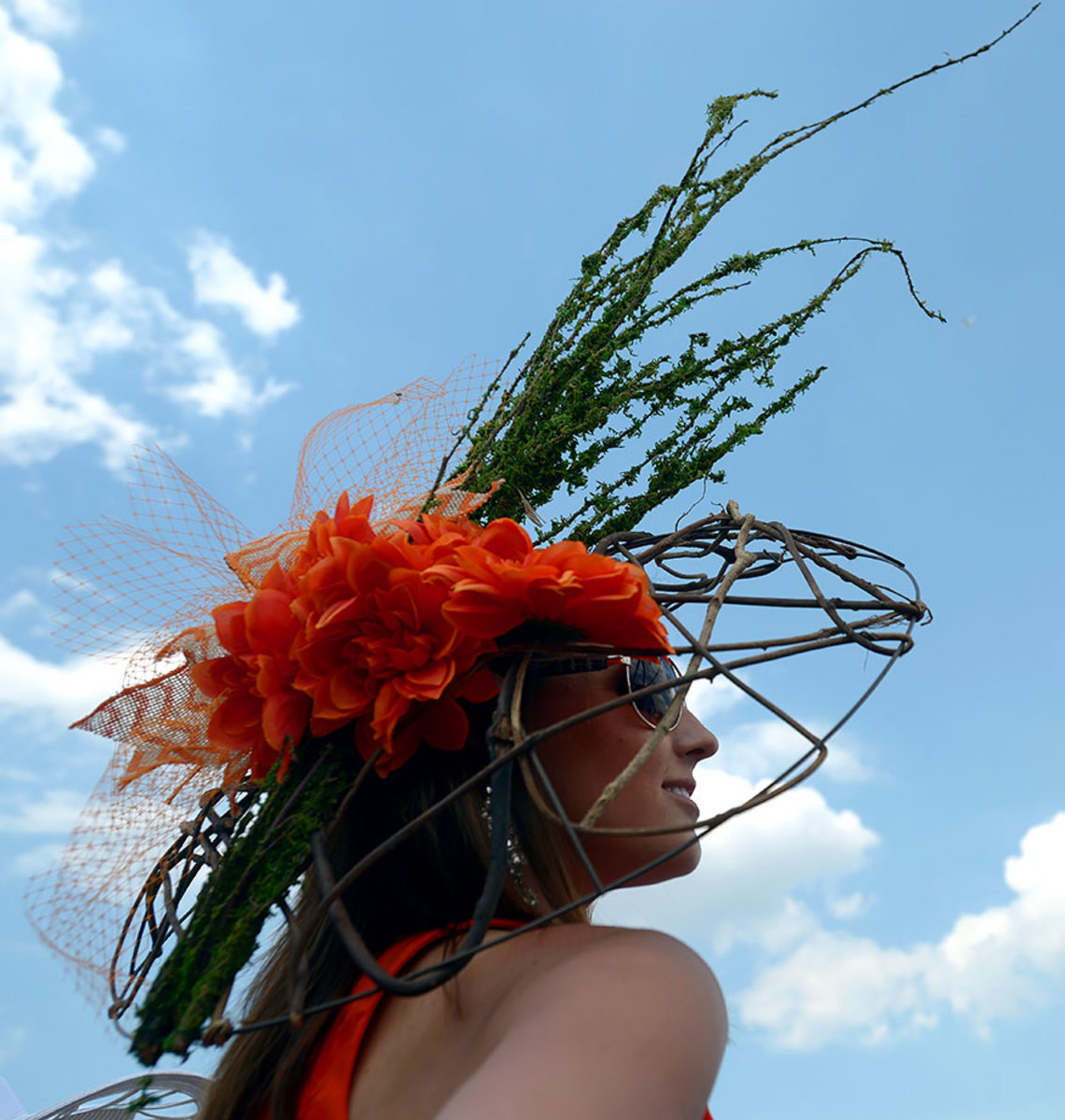 2015-Kentucky-Derby-fan-hat-471982486.jpg