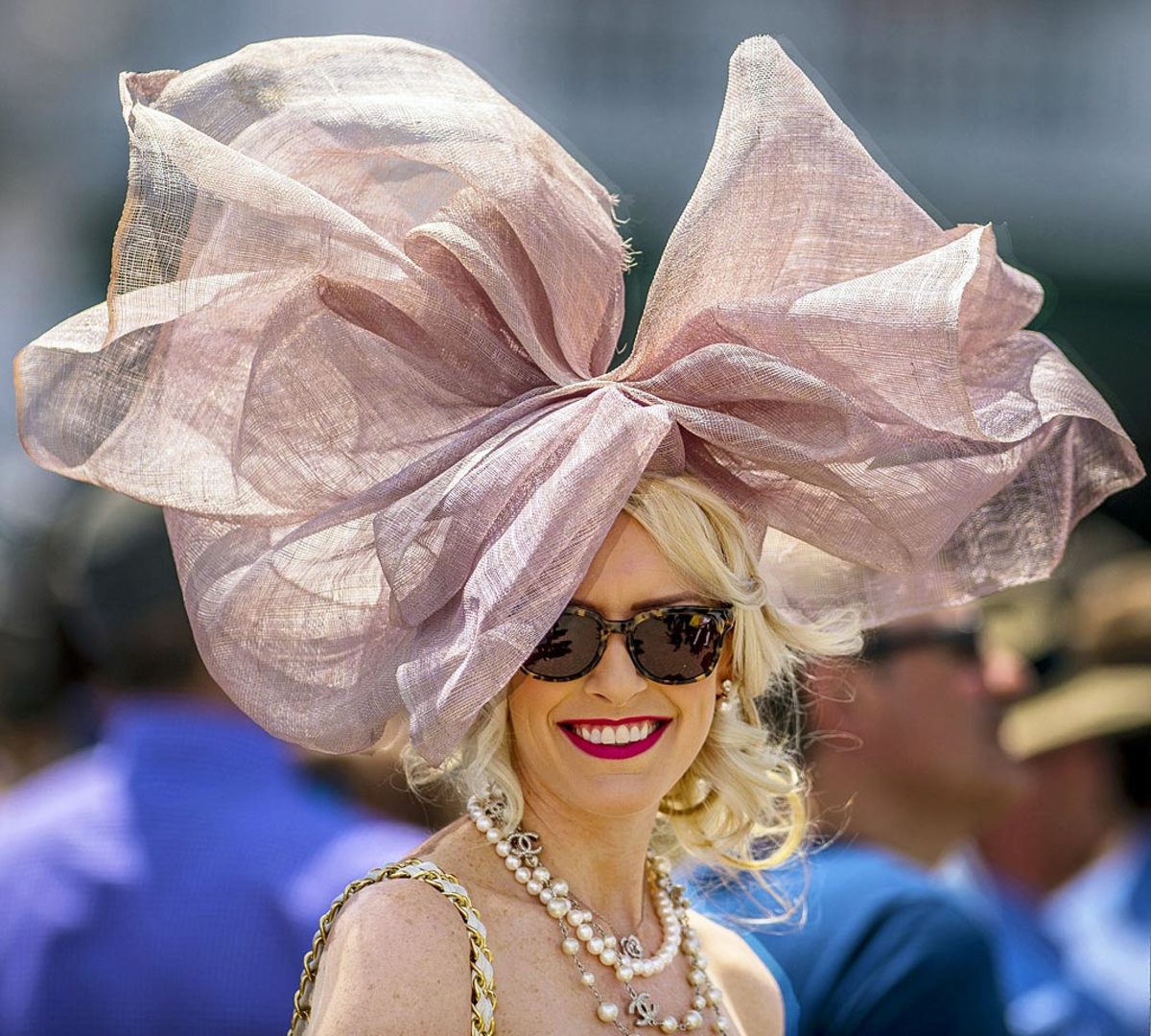 2014-Kentucky-Derby-fan-hat-X158184_TK1_0016.jpg