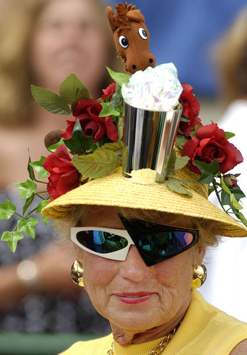 2003-Kentucky-Derby-fan-hat-001321297.jpg