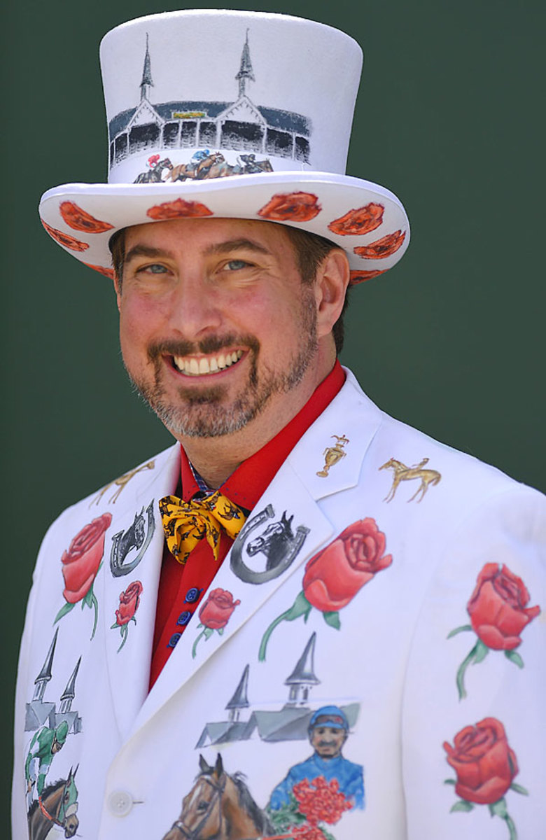 2014-Kentucky-Derby-fan-hat-X158166_TK3_008.jpg