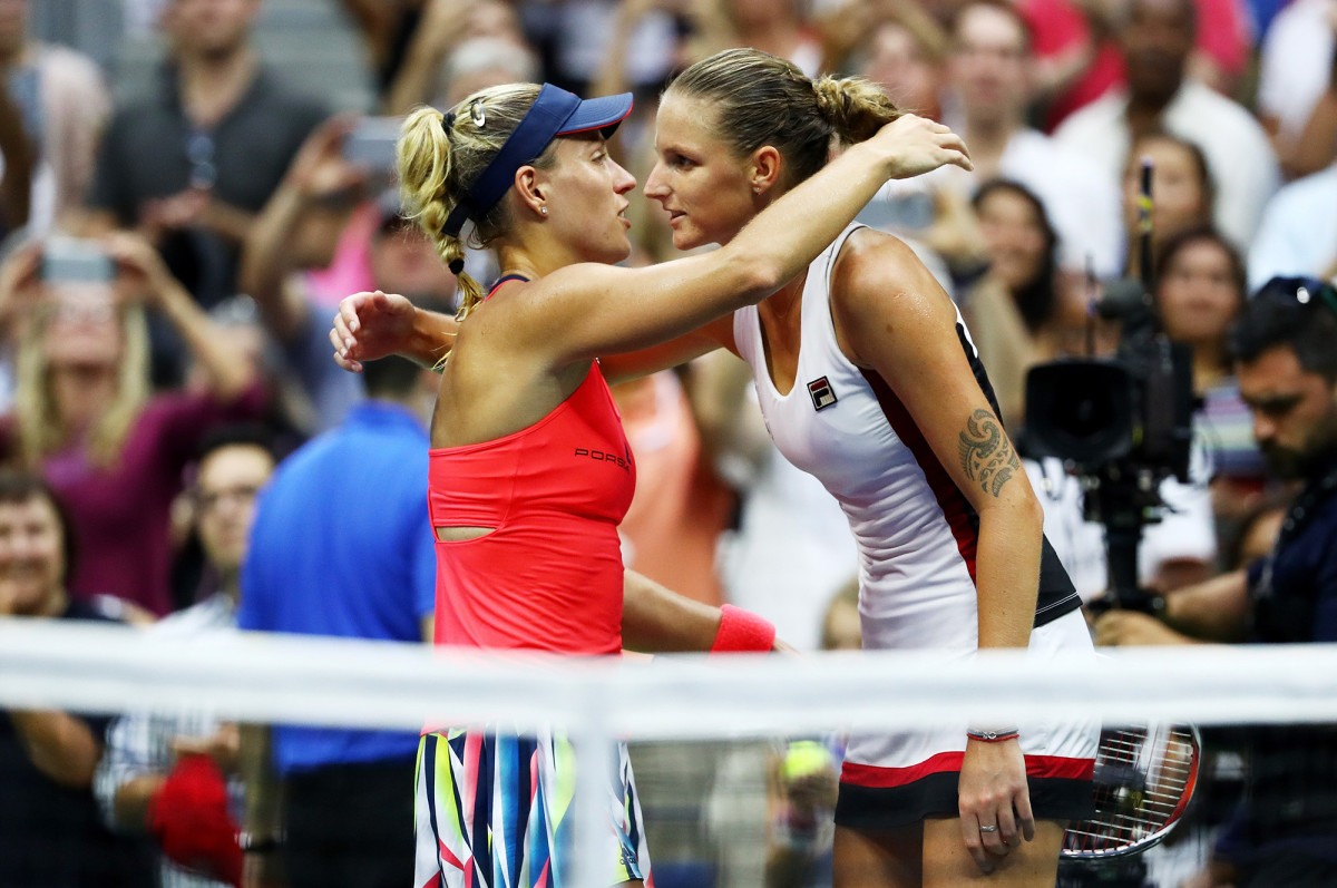 kerber-pliskova-net-hug-fina.jpg