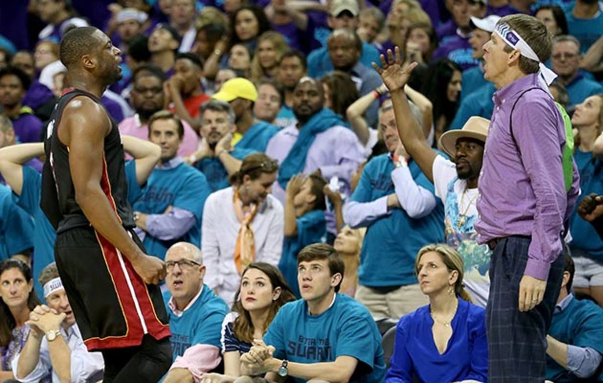 dwyane-wade-hornets-fan.jpg