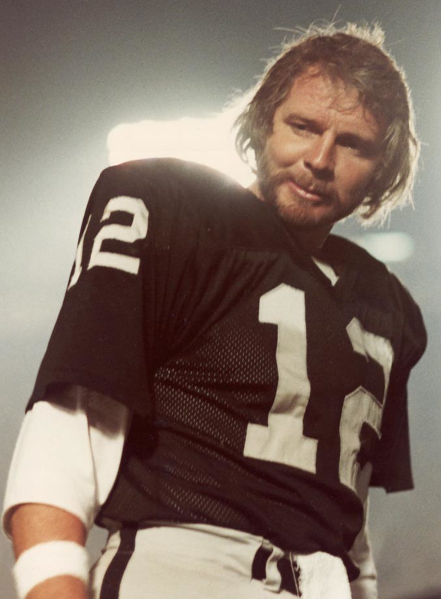 Former Oilers QB Ken Stabler dies at age 69